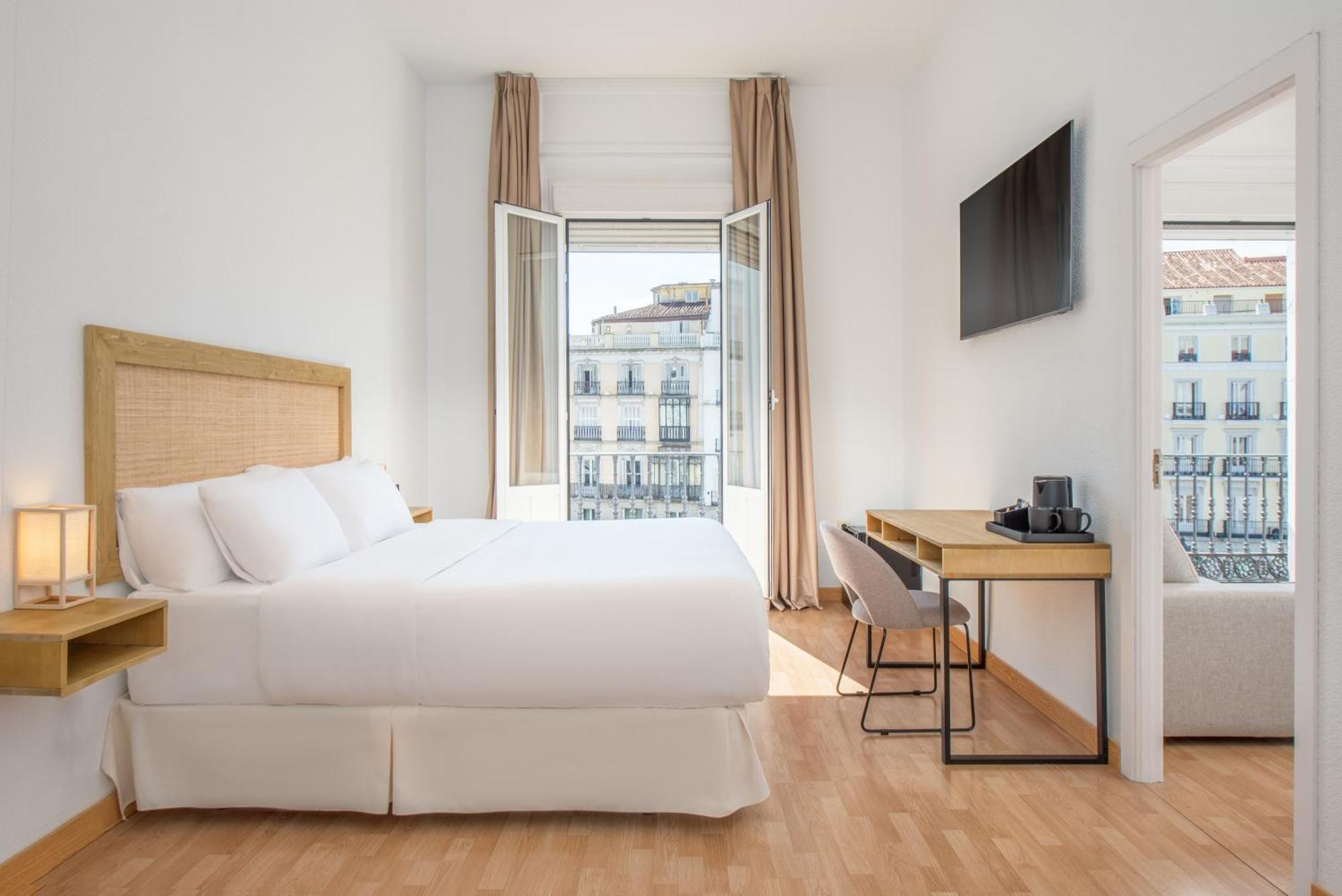 Hostal Luthia Puerta Del Sol