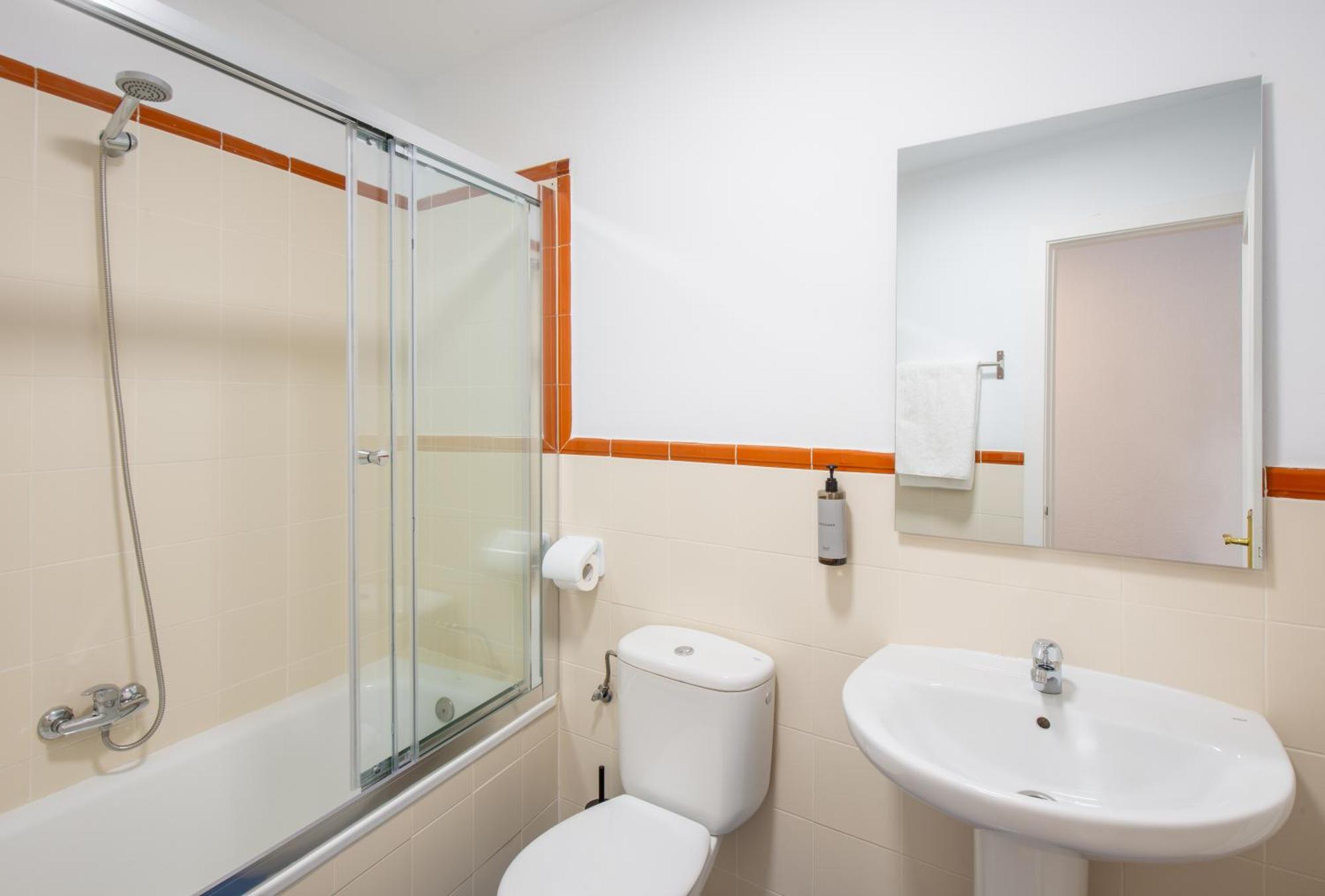Hostal Luthia Puerta Del Sol