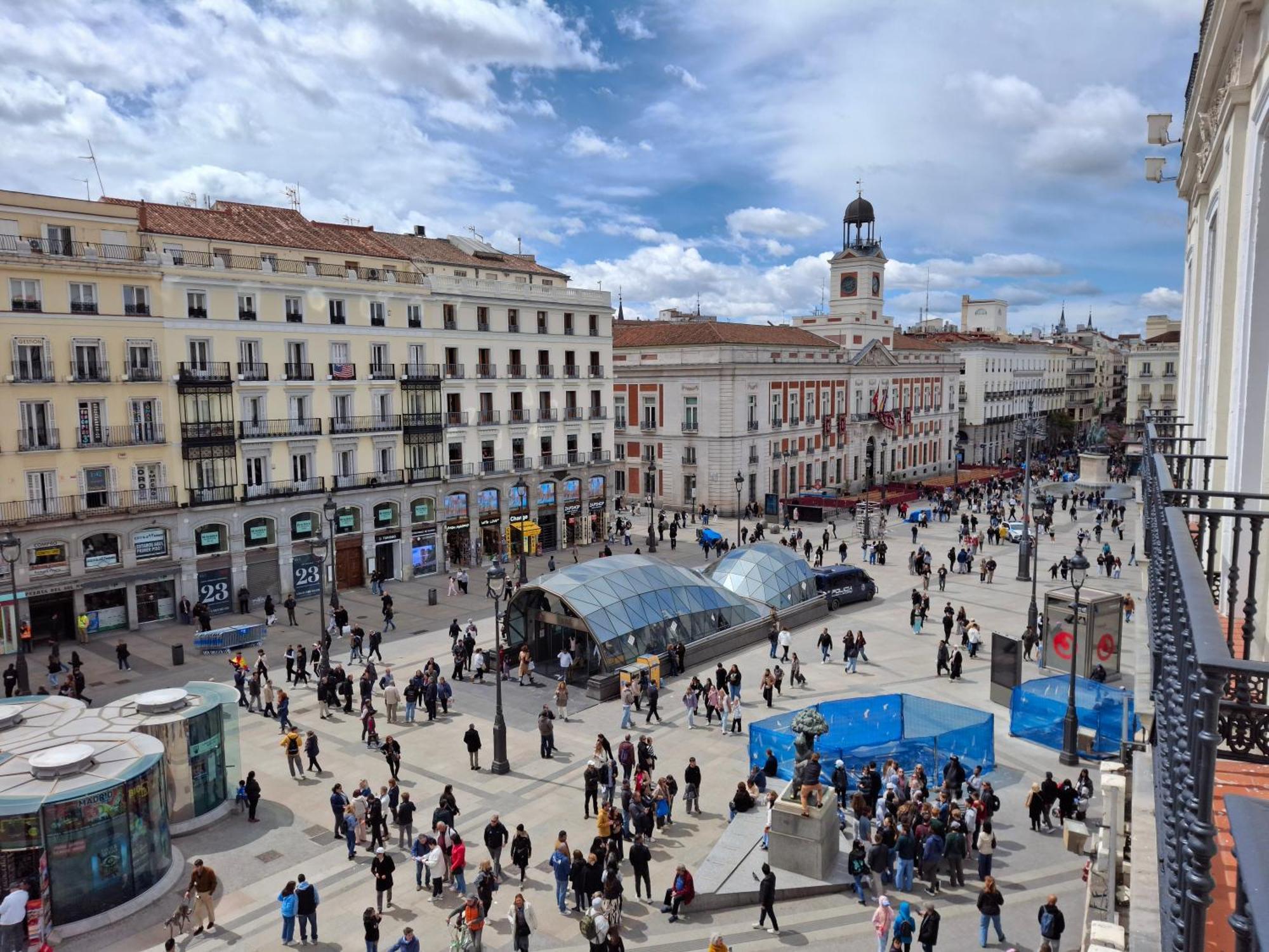 Luthia Puerta Del Sol Hostal *