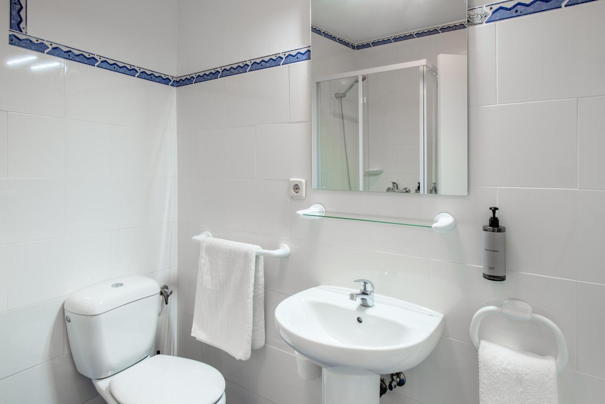 Hostal Luthia Puerta Del Sol Madrid