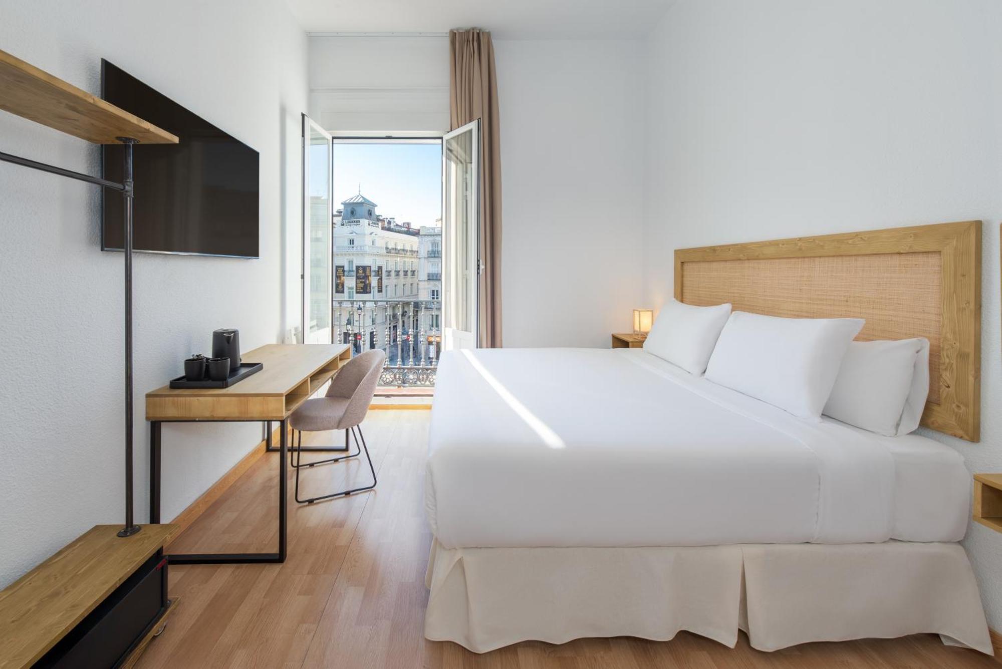 Hostal Luthia Puerta Del Sol