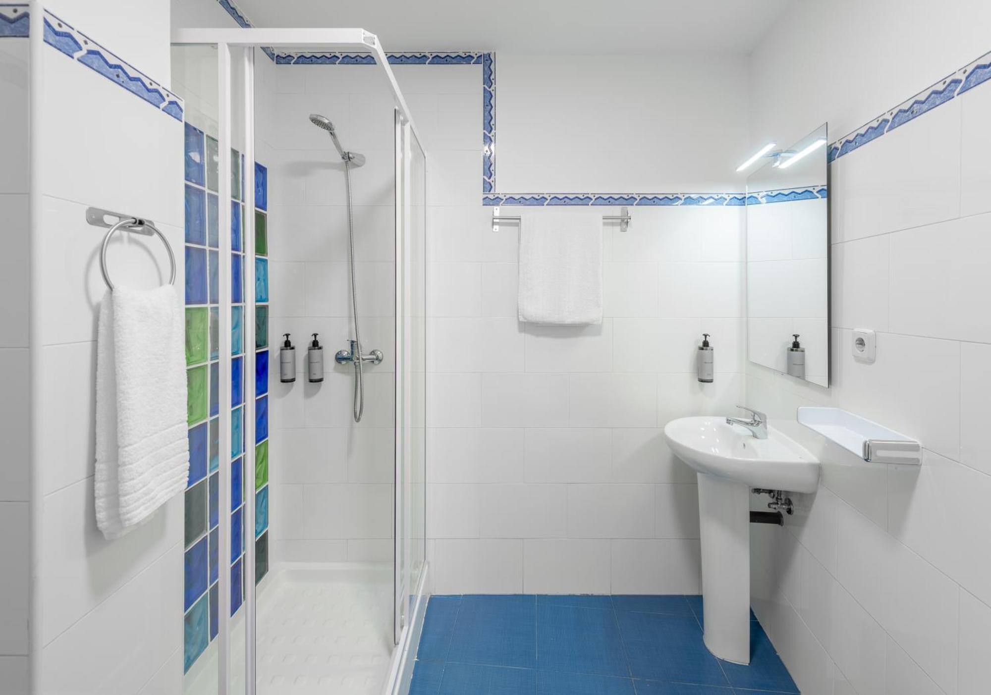 Luthia Puerta Del Sol Hostal Madrid